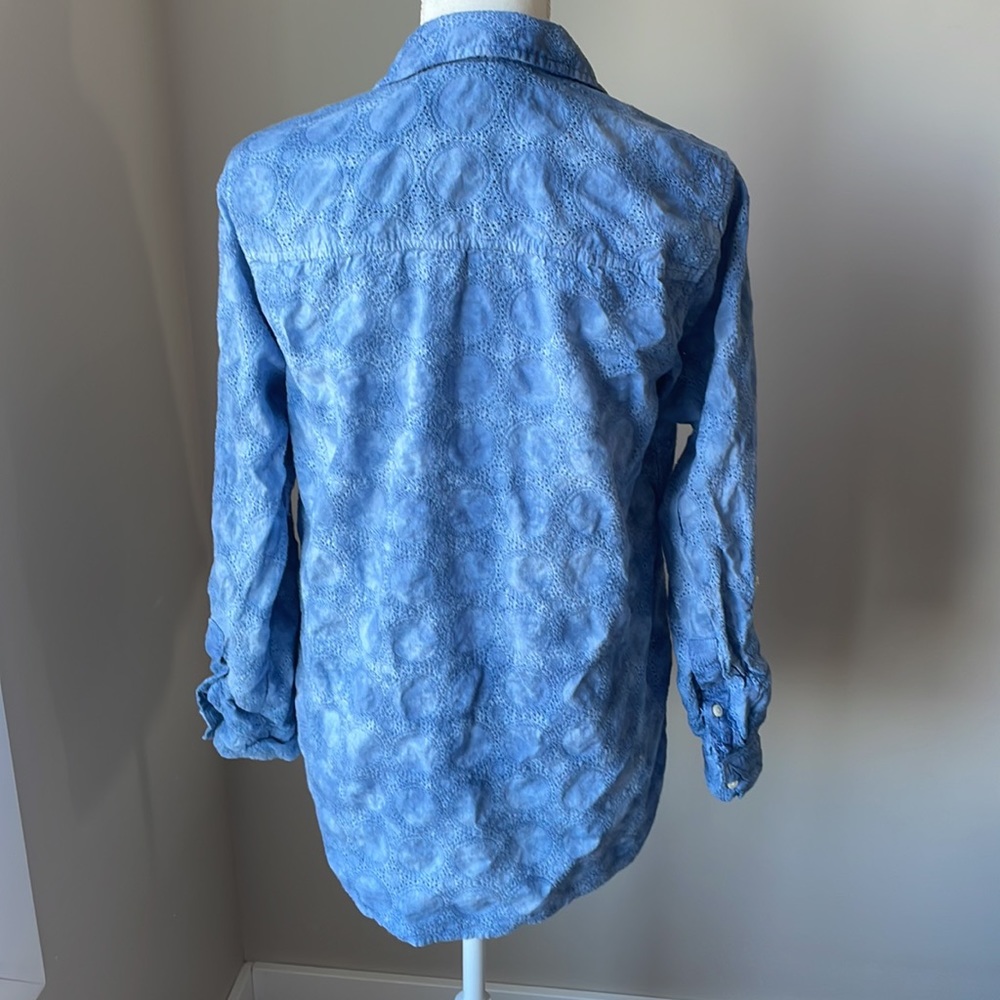 Nine West Jeans Blue Embroidered Boho Popover Blouse Top Medium Cotton - Picture 6 of 8
